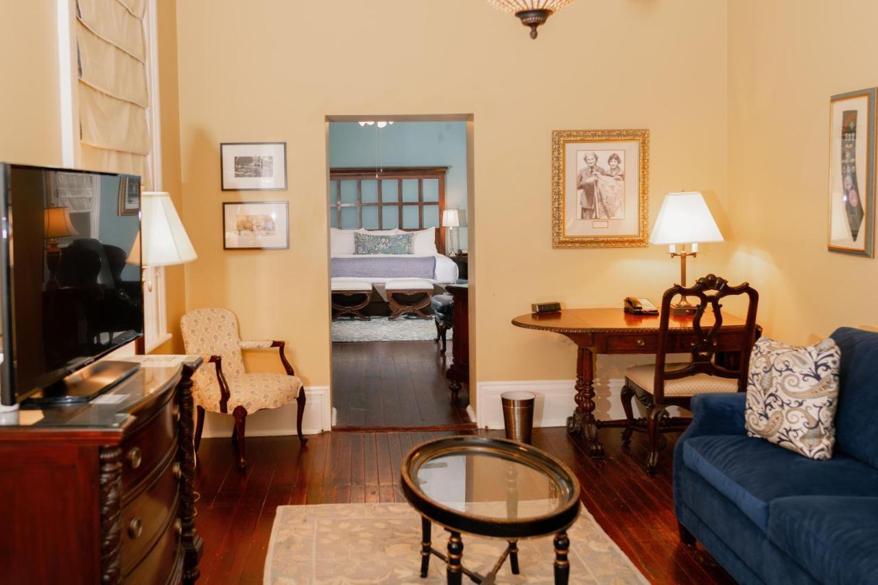 Courtyard Suite