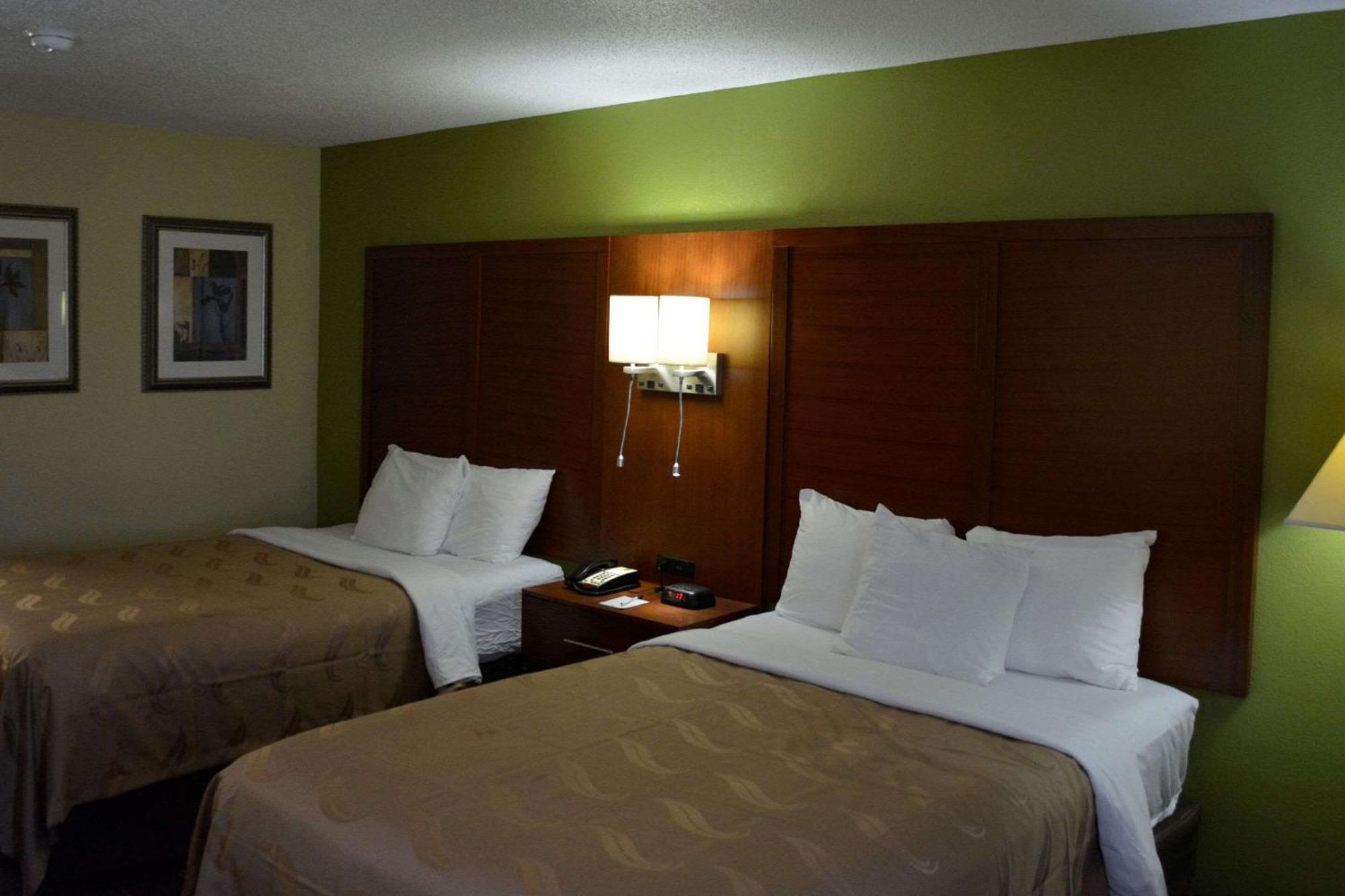 Double Room with Two Double Beds - Accessible/Non-Smoking,391346438:JPEG