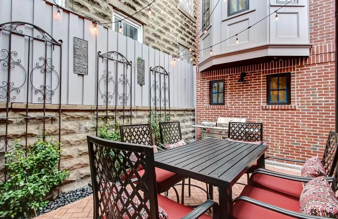 The Lyons House - Luxe Historical Home - Parking Included-1