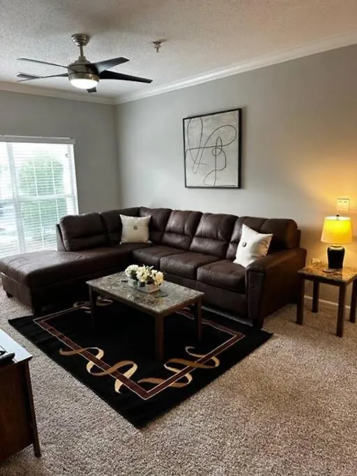 Extravagant 2 Br/2 Ba Apartment-1