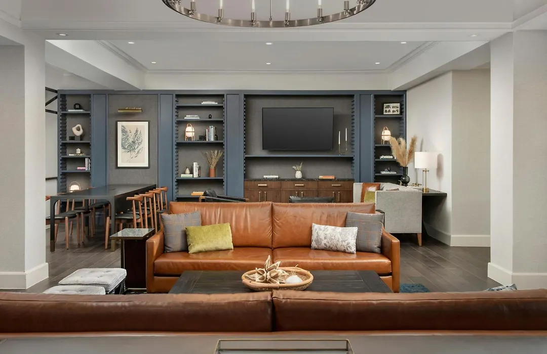 Courtyard By Marriott Savannah Downtown - Historic District-1