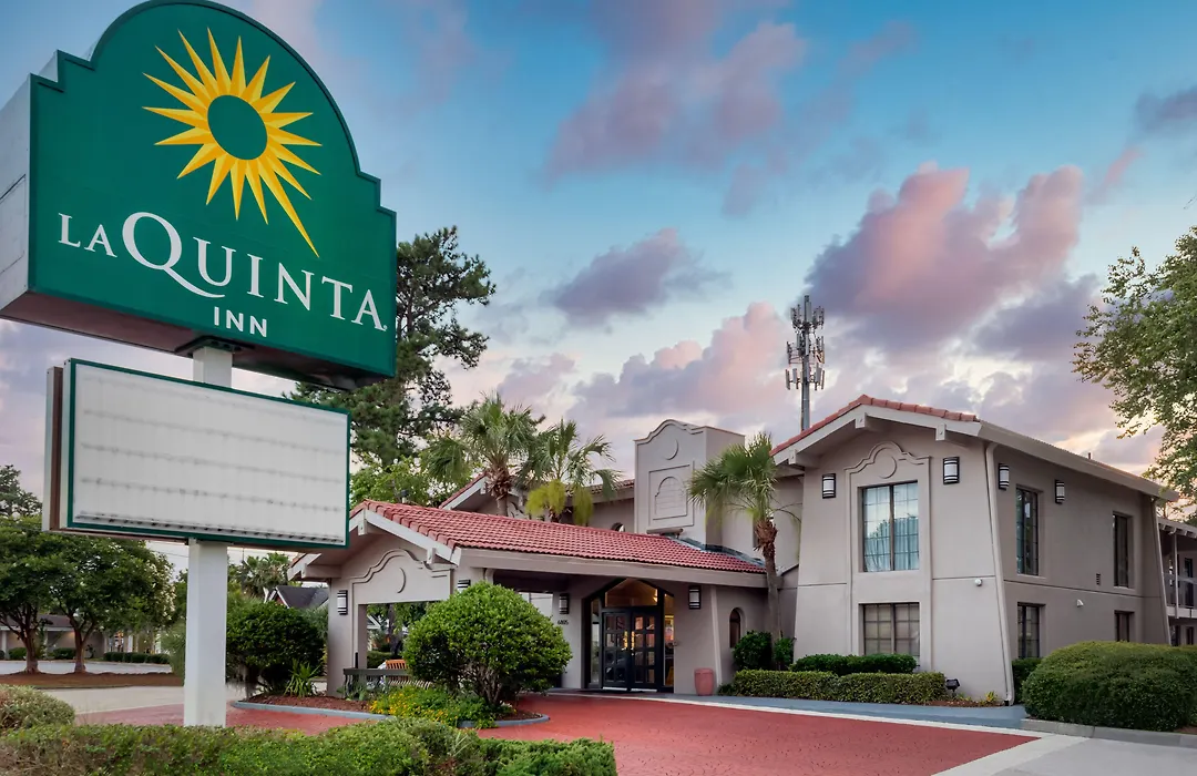 La Quinta Inn By Wyndham Savannah Midtown-1