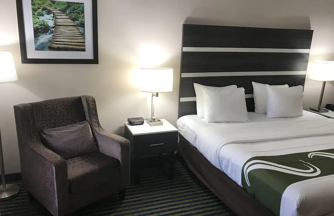Quality Inn Savannah I-95-1
