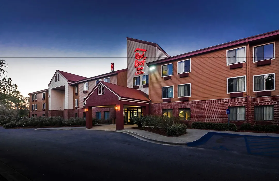 Red Roof Inn & Suites Savannah Airport-1