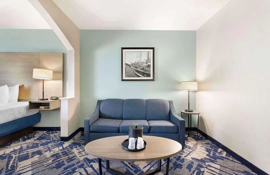 Best Western Savannah Airport Inn & Suites-1