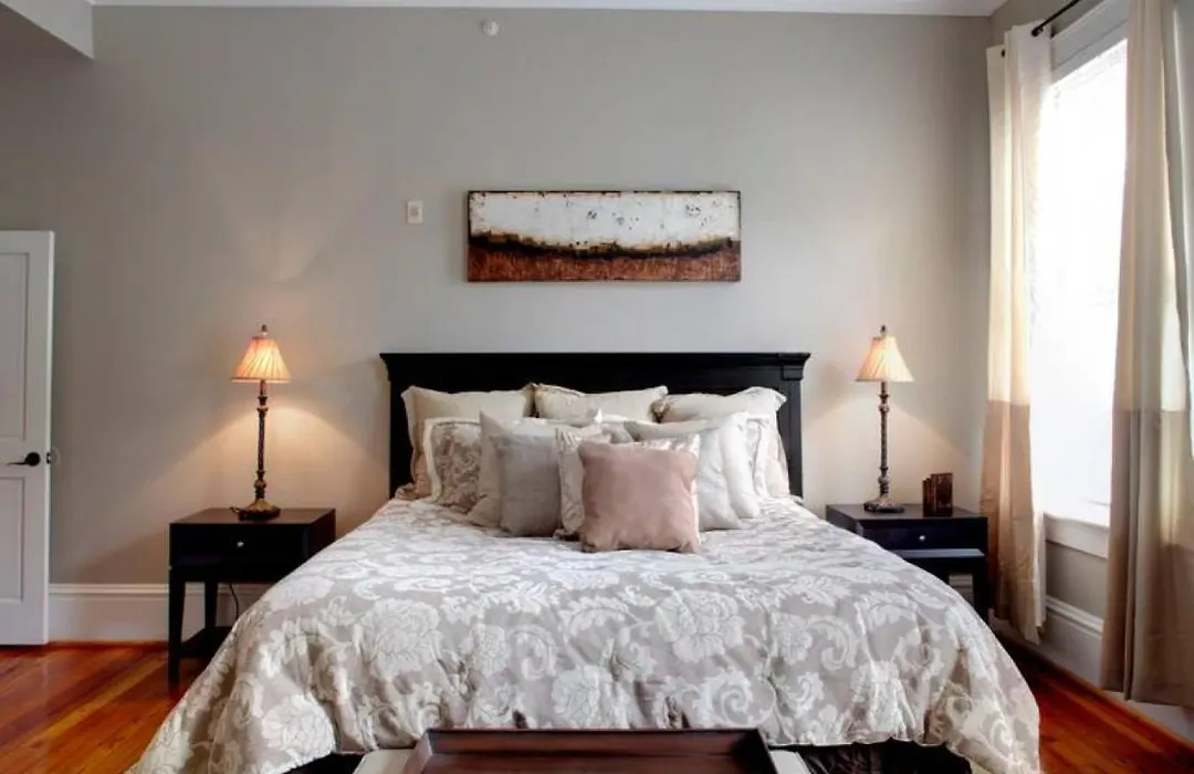 201 York #2 - Newly Renovated Parkside Apt!-1