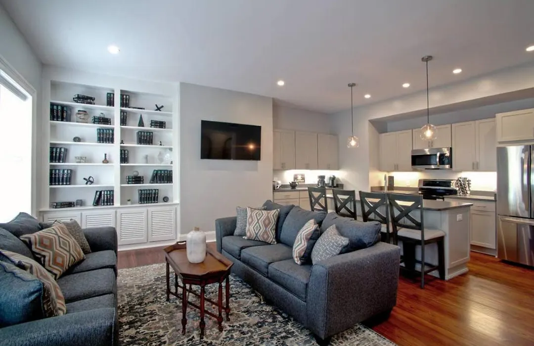 Newly Renovated 4 Bed 3 Bath And 2 Parking Spots-1