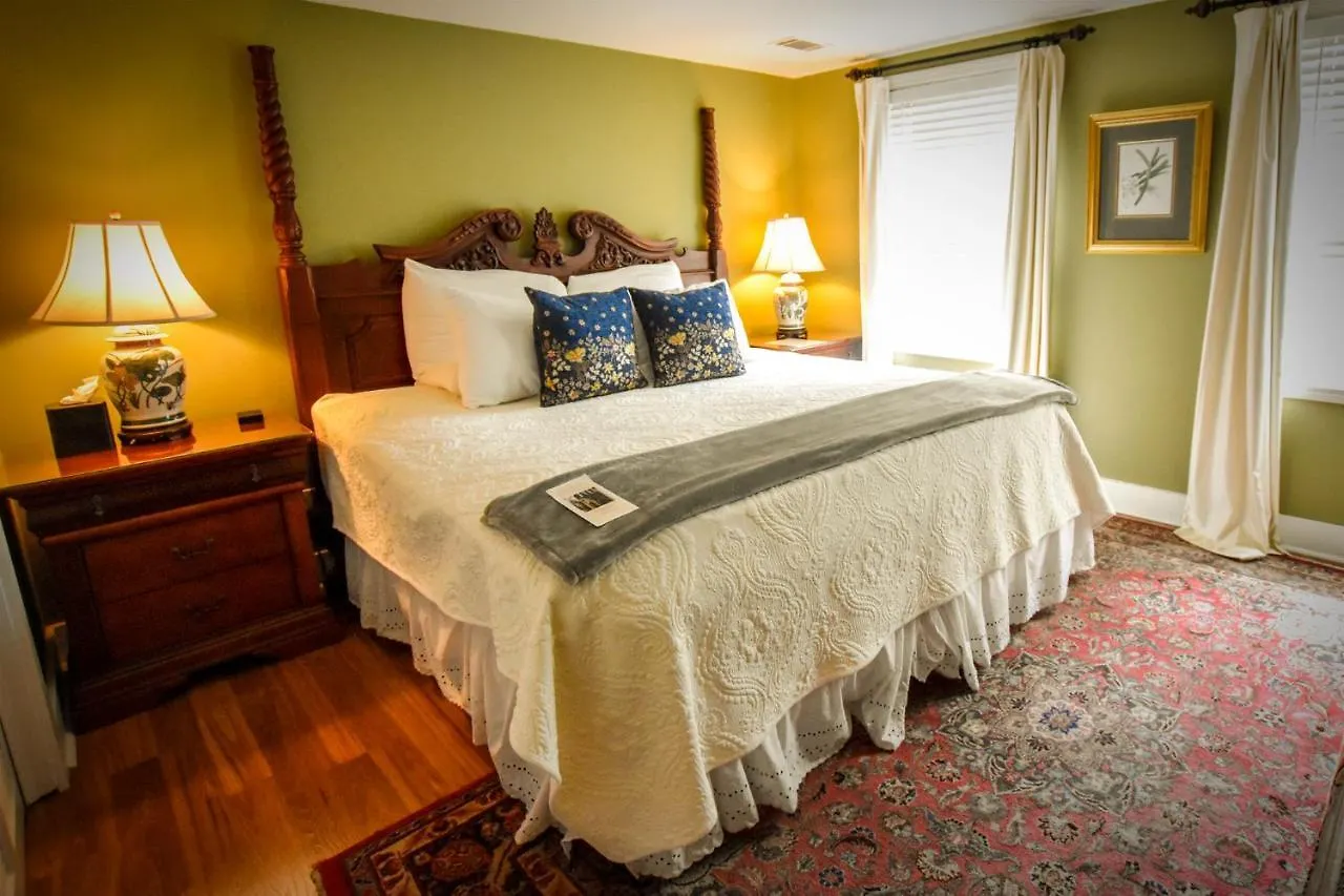 Top 17 Savannah Bed and Breakfast | From 138US$ per Night
