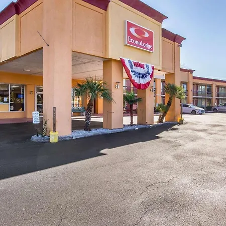 Econo Lodge Choice Hotels I-95 Savannah Gateway-3