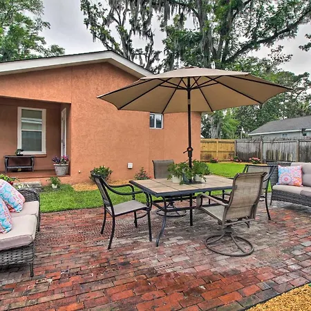Updated Savannah Hideaway W/ Luxury Backyard!-2