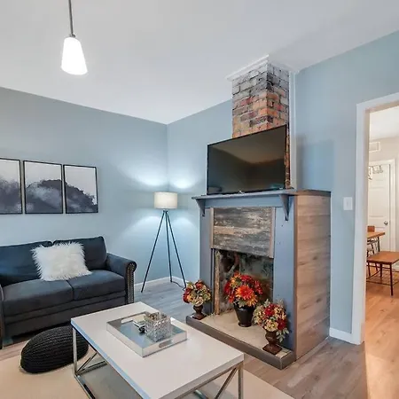 New Cheerful Renovated Home - 5 Min To Downtown!-2