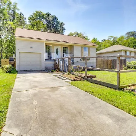 Cheerful Savannah Vacation Rental With Fire Pit!-2