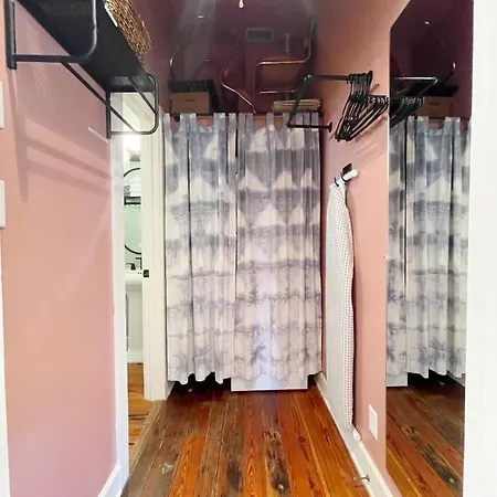 Romantic 1885 Loft Steps From Pulaski Square-3