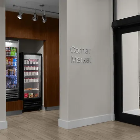Fairfield Inn & Suites By Marriott Savannah Downtown Historic District-2