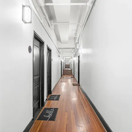 Lush Savannah Loft - Near Plant Riverside District-3