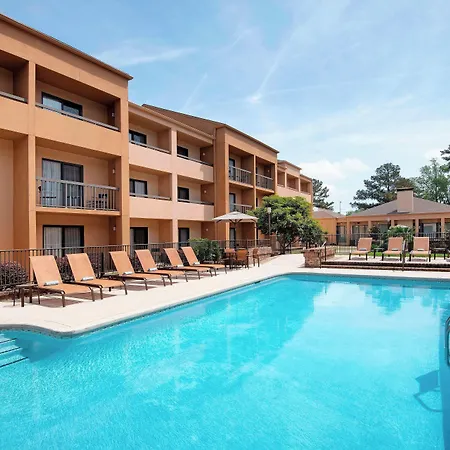 Courtyard By Marriott Savannah Midtown-2
