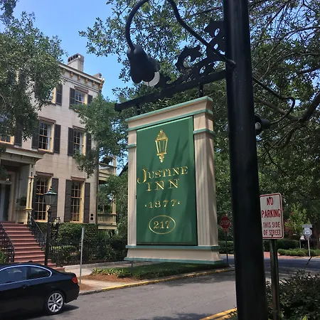 Justine Inn Savannah-2