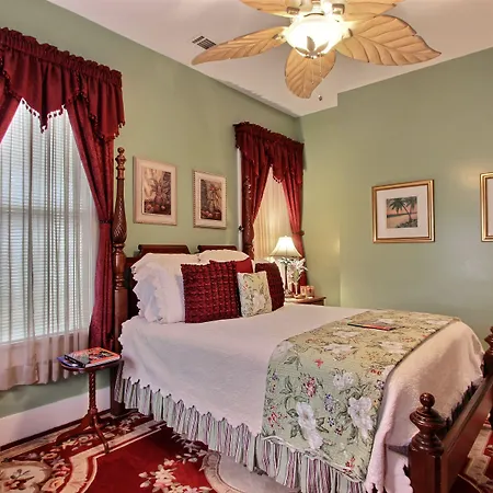 Green Palm Inn-2