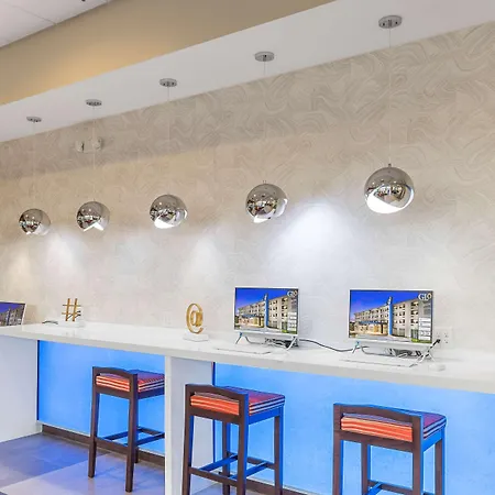 Glo Best Western Savannah-Gateway I-95-2