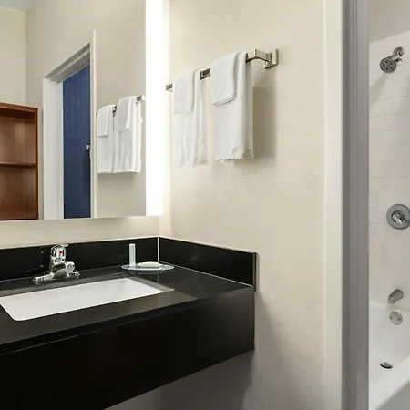 Fairfield Inn & Suites Savannah I-95 South-2