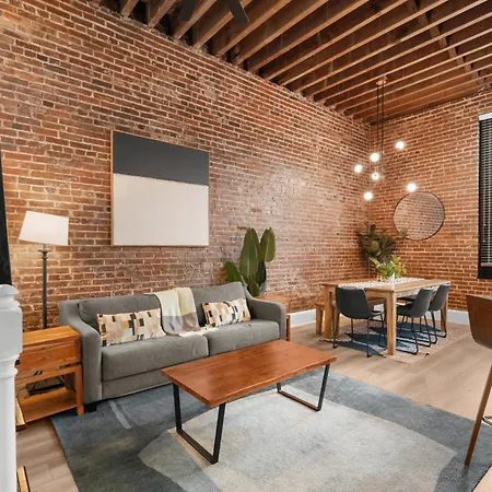 West End Loft - Downtown 5 Min Walk To River St-2
