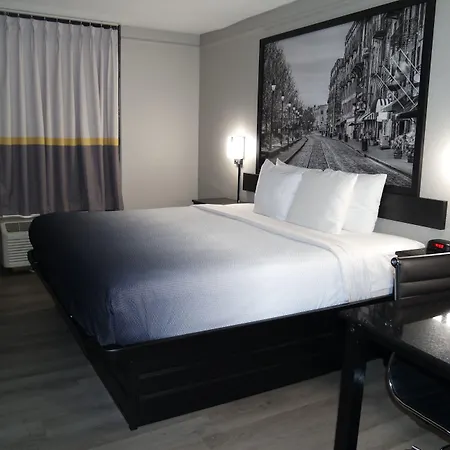 Super 8 By Wyndham Savannah-2