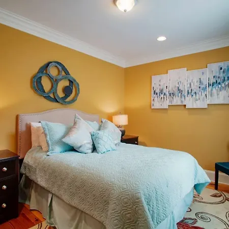 Beautiful 3Bed Townhome In Historic Downtown Savannah-3