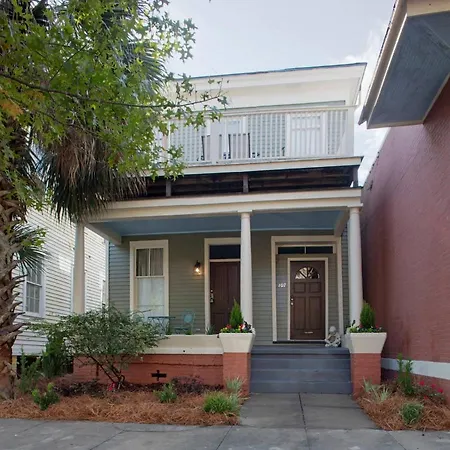Huge 5 Bed, 5 Bath In Historic Downtown Savannah-3